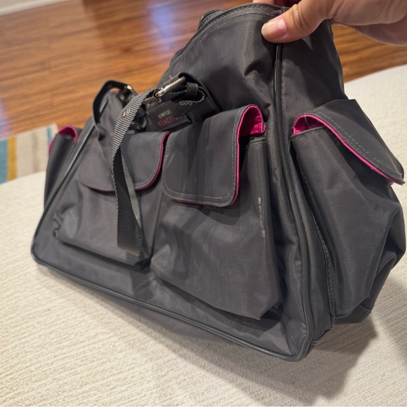 Rare KENNETH COLE Reaction Gray/Pink Nylon Travel/ Messenger Bag - Picture 2 of 7